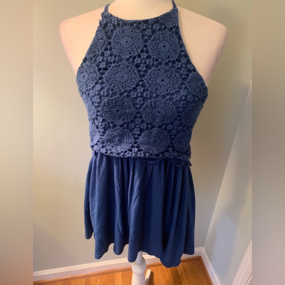 Altar'd State Periwinkle Crochet Halter mini, sz S